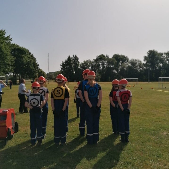 Jugendfeuerwehr Klein Schneen bei den Wettkämpfen Jugendfeuerwehr Klein Schneen bei den Wettkämpfen