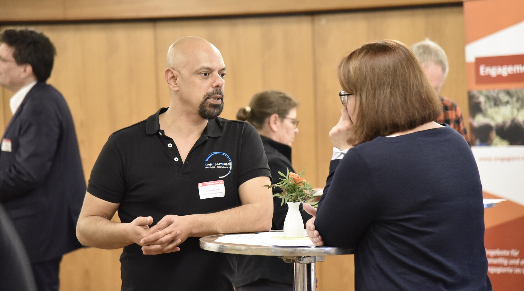 Teilnehmende des Freiwilligentreffens beim Speed Dating