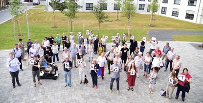 Ehrenamtliche und hauptamtliche Unterstützende beim Freiwilligentreffen in Rosdorf am 24. Juni 2022.