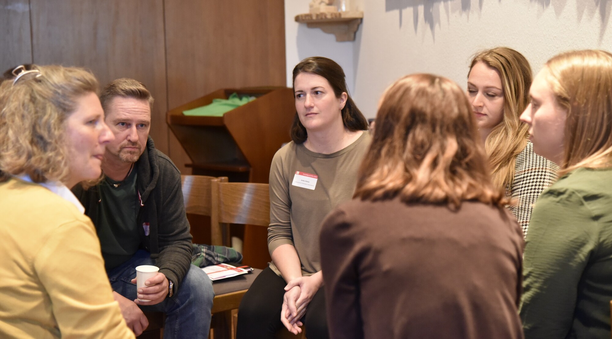 Teilnehmende des Freiwilligentreffens bei den Austauschrunden